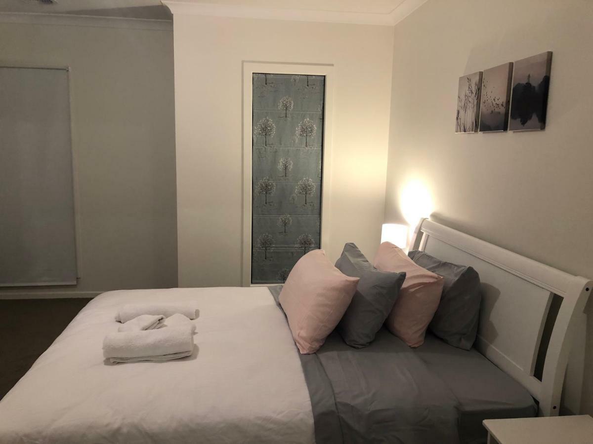 Apple House Tarneit North公寓 外观 照片